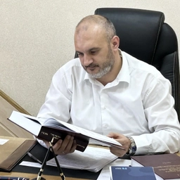 Аватар канала «Максим Кривонос»