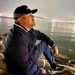 Аватар канала «Юрий Аганин (Геленджик) | Стихи и рассказы. Поэзия и проза.»