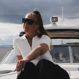 Аватар канала «ЭПОКСИДНАЯ СМОЛА / ОБУЧЕНИЕ / МАСТЕР ПО СМОЛЕ»