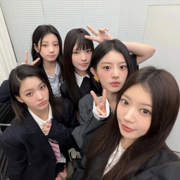 Аватар канала «Айлит (아일릿)»