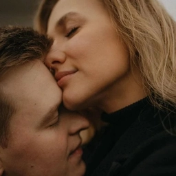 Аватар канала «Анна Немченко и Дмитрий Меняйло»