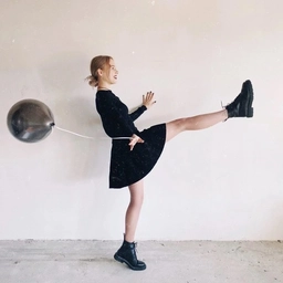 Аватар канала «Настя шла и нашла»