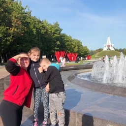 Аватар канала «Дом у дороги. Деревенская жизнь»