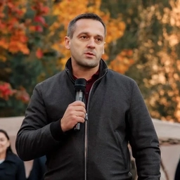 Аватар канала «Максим Тихомиров»