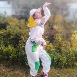 Аватар канала «ПЧЁЛЫ ОЛИ / НЕТИПИЧНЫЙ ПЧЕЛОВОД / ДОМАШНИЙ МЁД / ПАСЕКА»