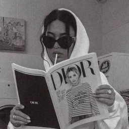 Аватар канала «Красивые надписи (цитаты, мудрые мысли, крылатые фразы)»