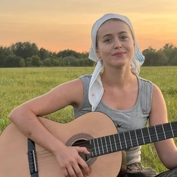 Аватар канала «С Каролиной в деревне»