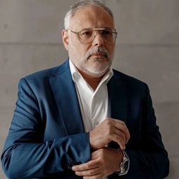 Аватар канала «Михаил Хазин»