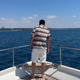 Аватар канала «Любовник Голубев»