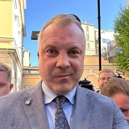 Аватар канала «Евгений Попов»