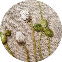 Аватар канала «Травинки-лепестки | Ботаническая вышивка | Ручная работа»